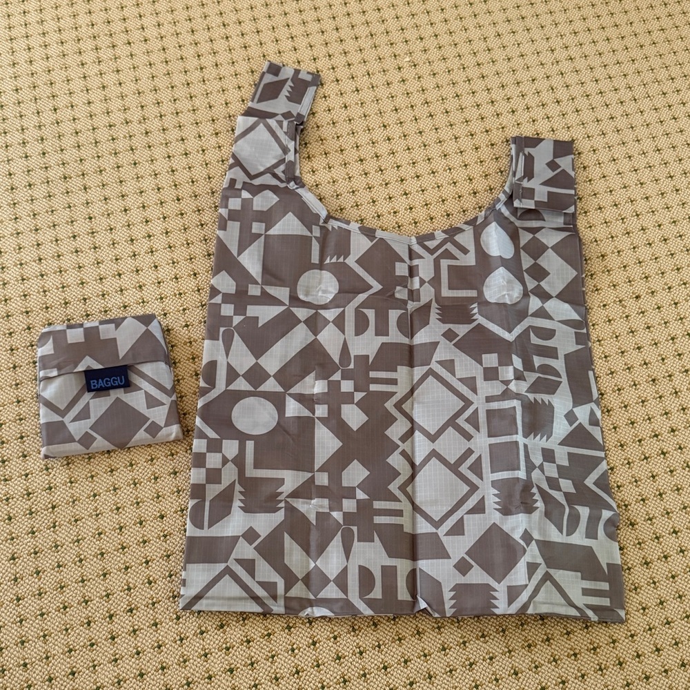 BAGGU Gray Geometric Reusable Bag